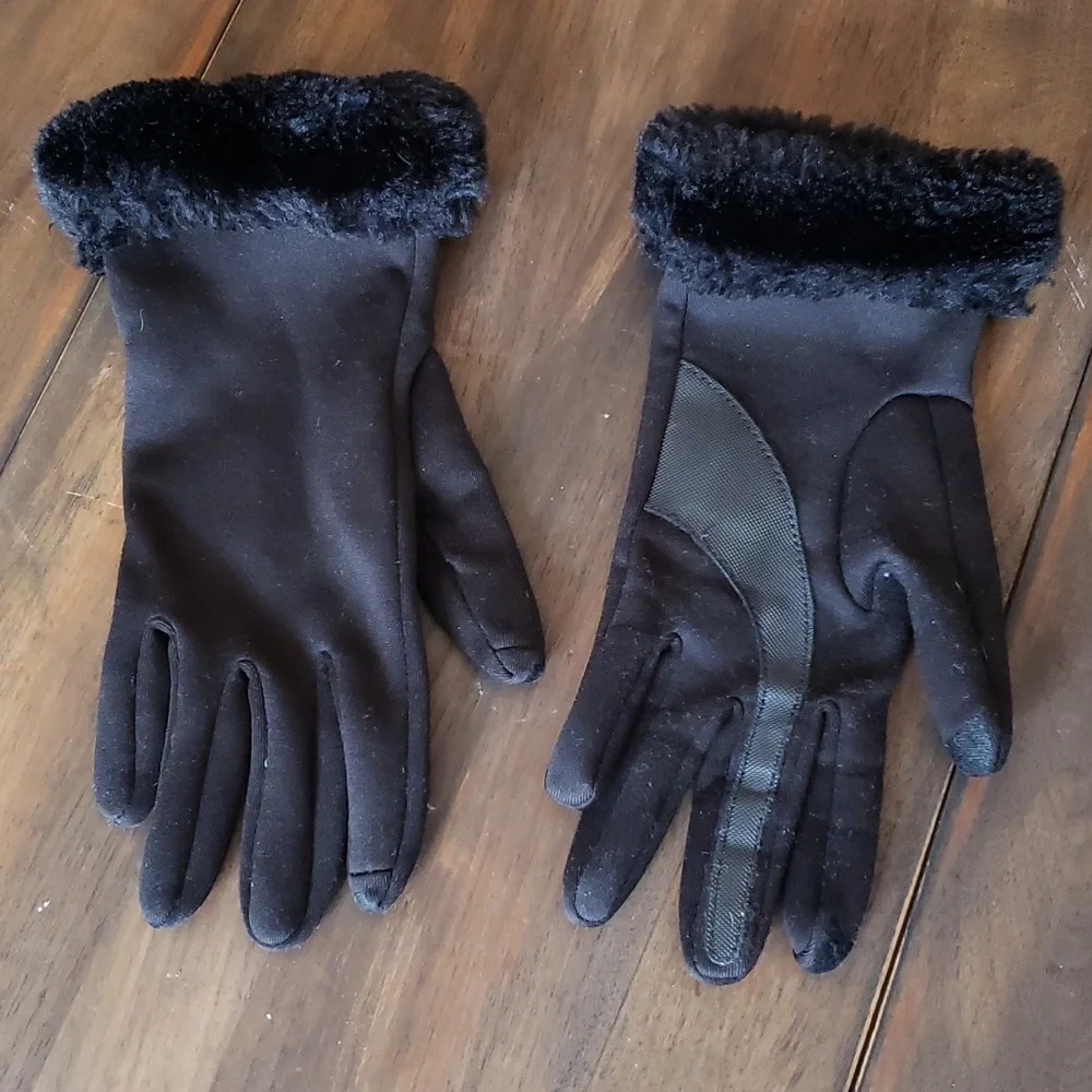 Isotoner Thinsulate Faux Fur Trim Fleece Gloves OS